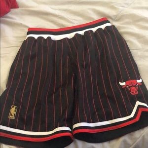 1996 - 97 Chicago bulls short